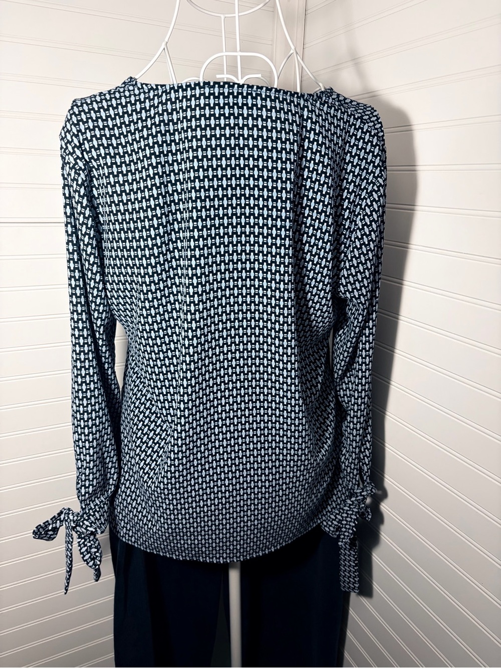 CeCe Light Blue Geometric V-Neck Tie-Sleeve Blouse - Picture 8 of 10
